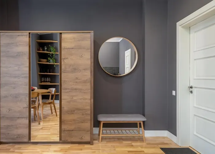 Romantic And Spacious Apartment In Riga Old Town